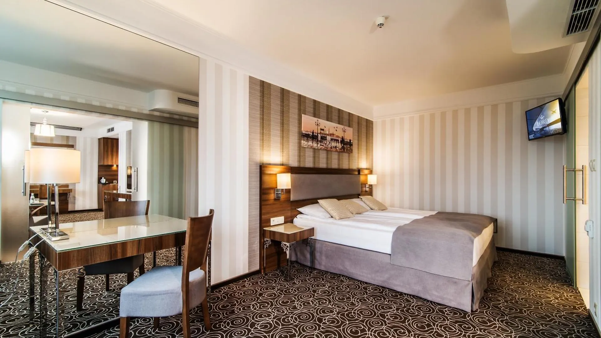****  Hotel Lord - Warsaw Airport Lengyelország