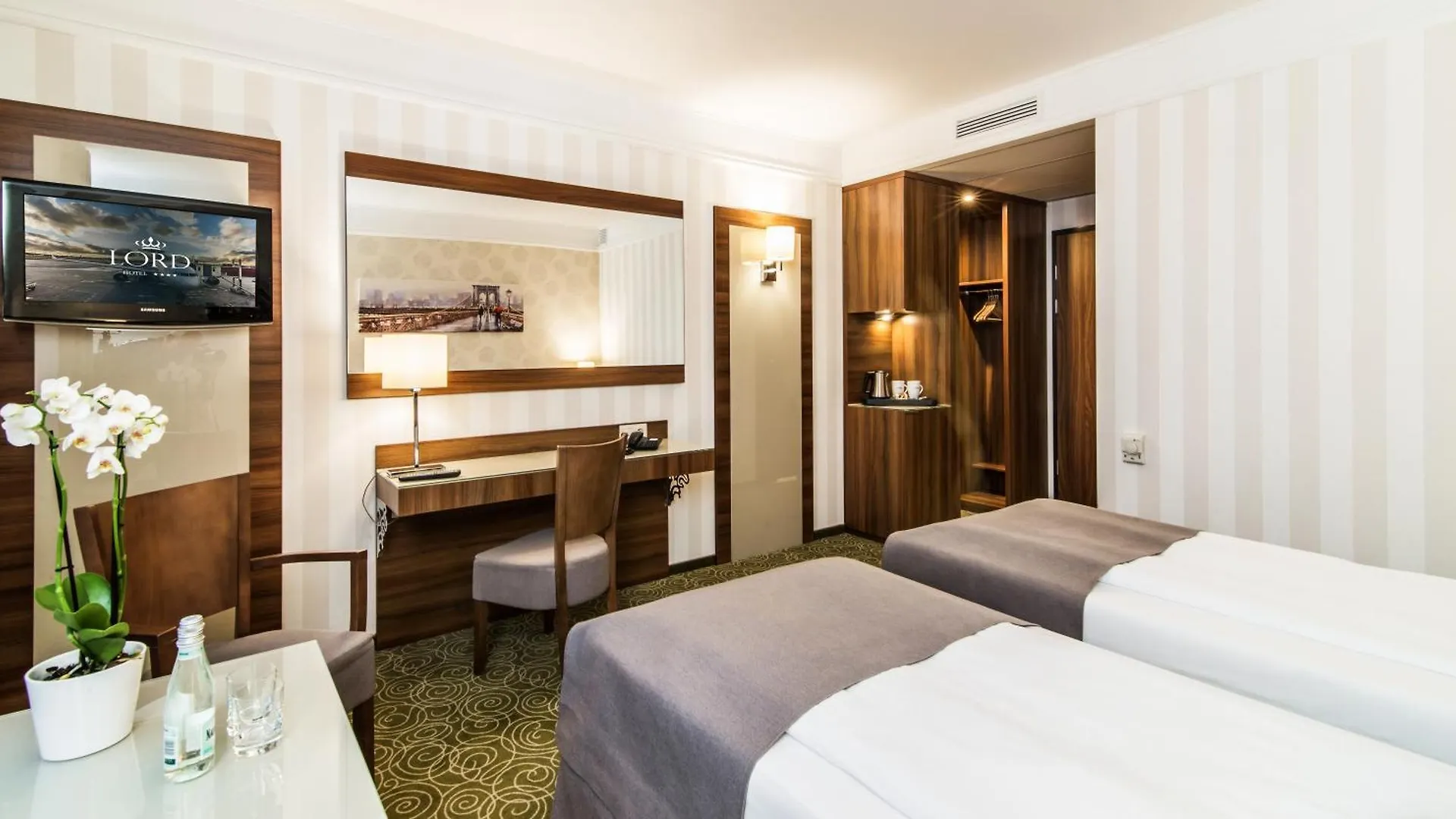 Hotel Lord - Warsaw Airport 4*,  Poland
