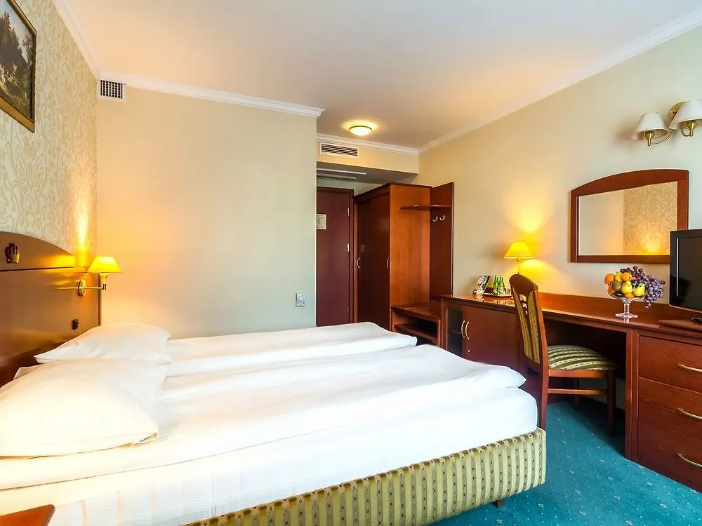 Hotel Lord - Warsaw Airport
