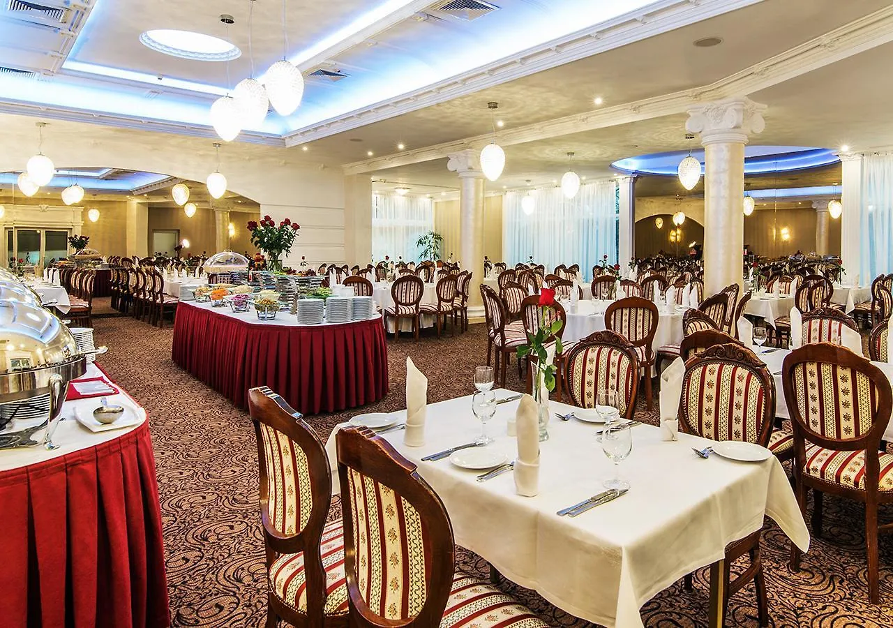 Hotel Lord - Warsaw Airport 4*,