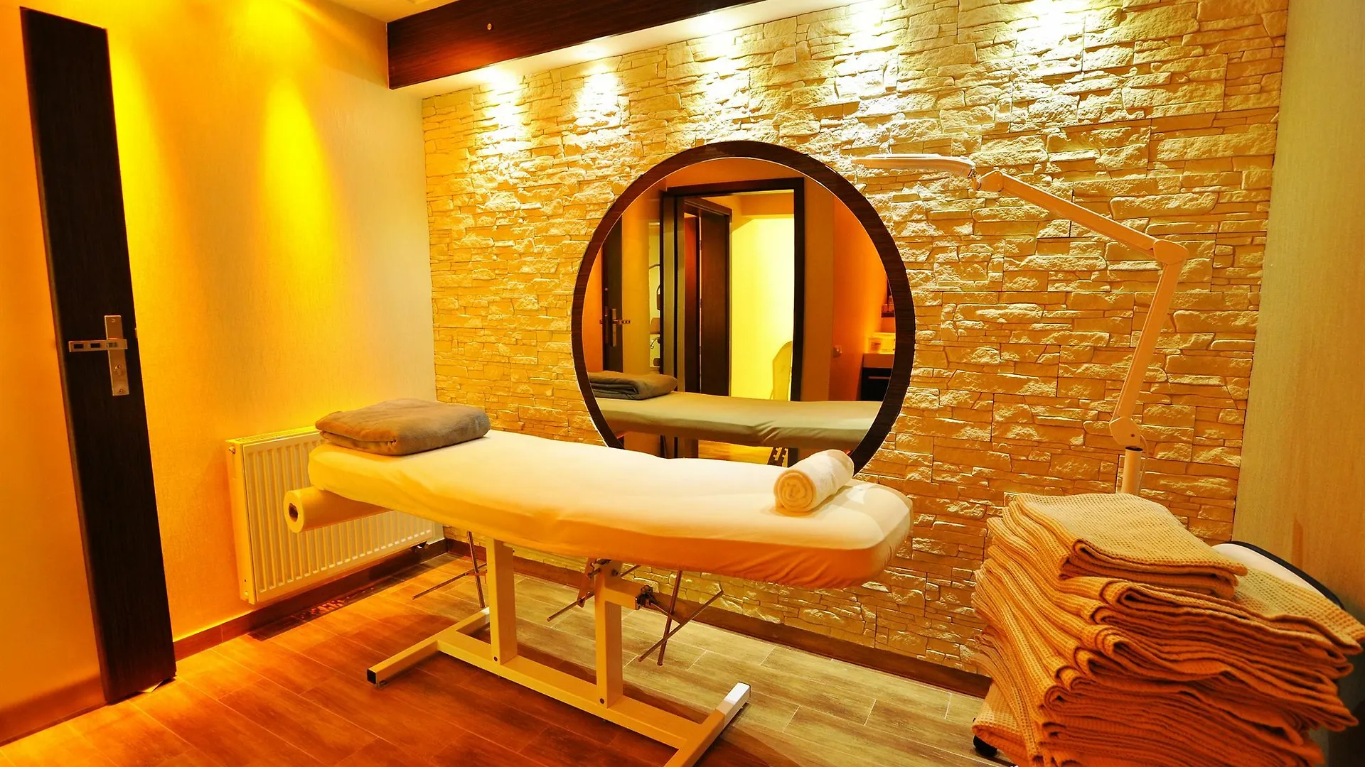 Hotel Lord - Warsaw Airport 4*,